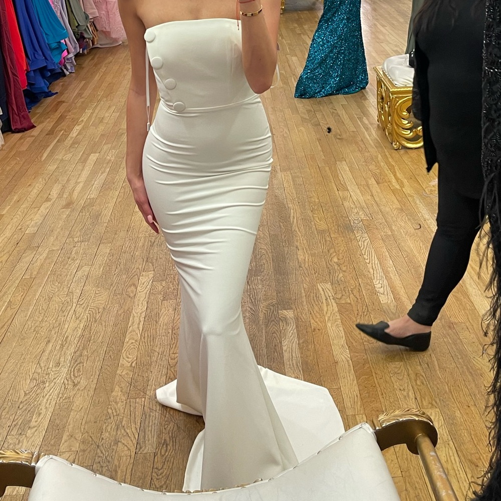Portia and Scarlett Evening gown- white size 2 (WORN ONCE)
